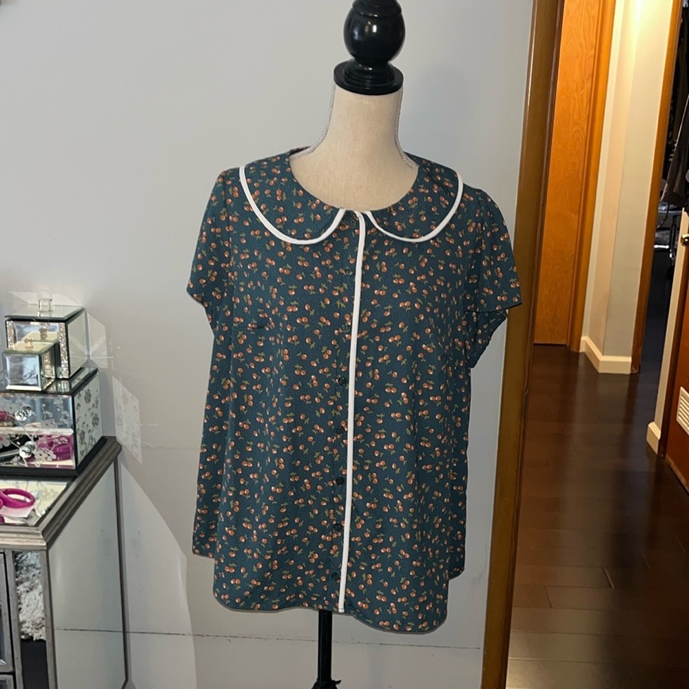 Jessy B women's button up shirt size 1X.  NWOT